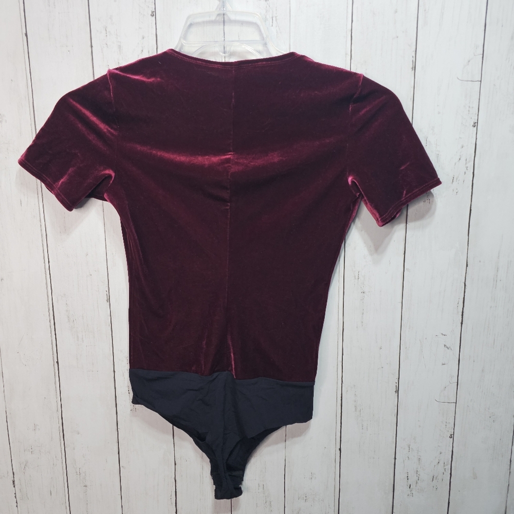 Commando Women's Burgundy Short Sleeve Velvet Bodysuit Size Small USA Made. - Picture 9 of 9